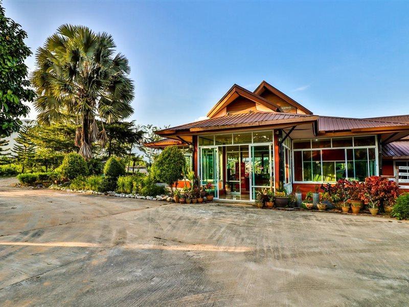Oyo 416 Golden Nakara Resort Maesai Mae Sai Esterno foto